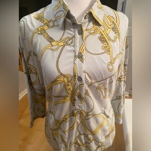 J McLaughlin  Stylish pale blue button-Up knit Shirt with Chain Print M 3/4 slve